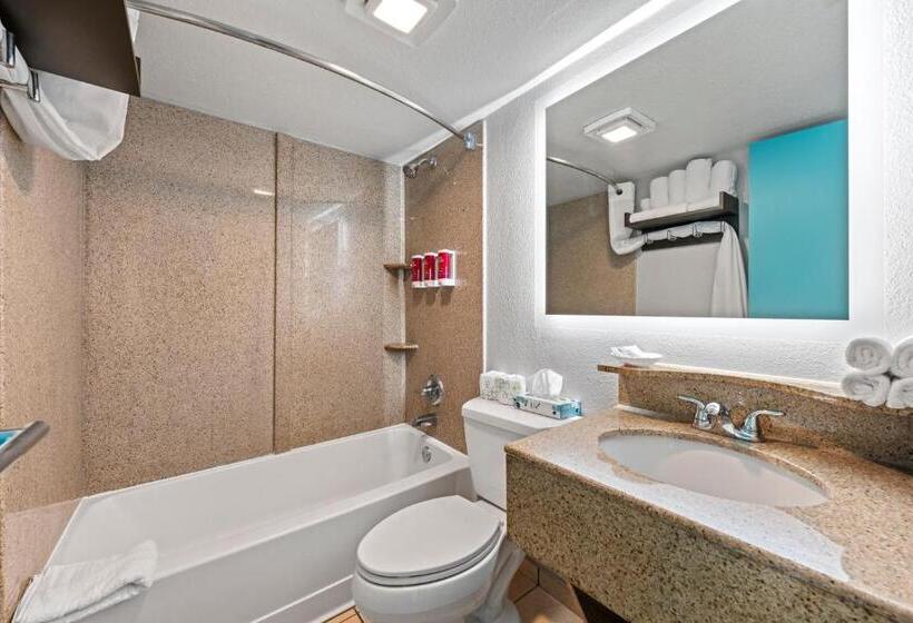 带阳台套房, Surestay Studio By Best Western Virginia Beach Oceanfront