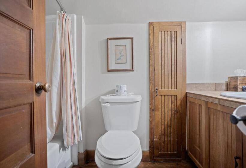 Номер Стандарт с Балконом, Weasku Inn