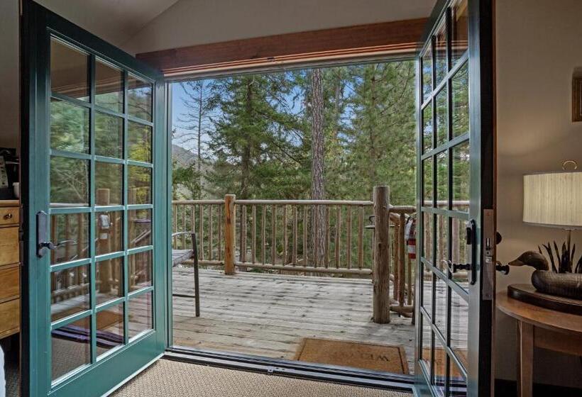 Номер Стандарт с Балконом, Weasku Inn