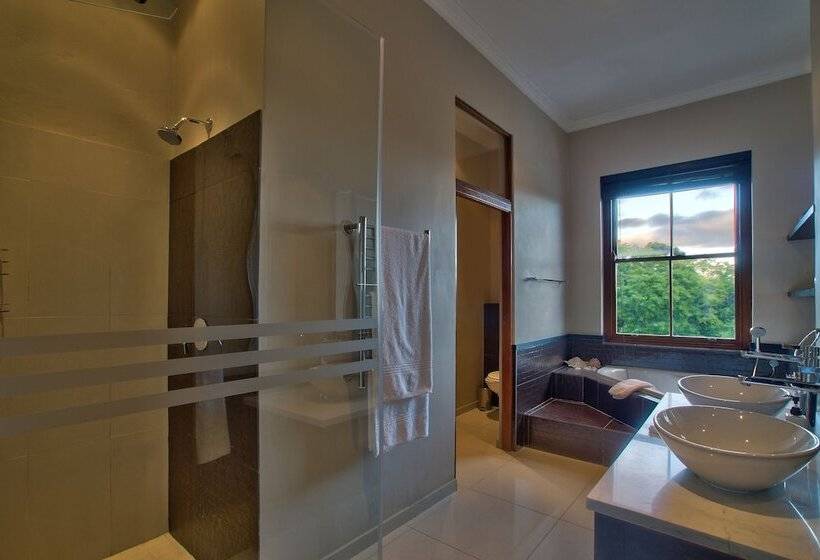 Люкс Повышенной Комфортности, Nova Constantia Boutique Residence