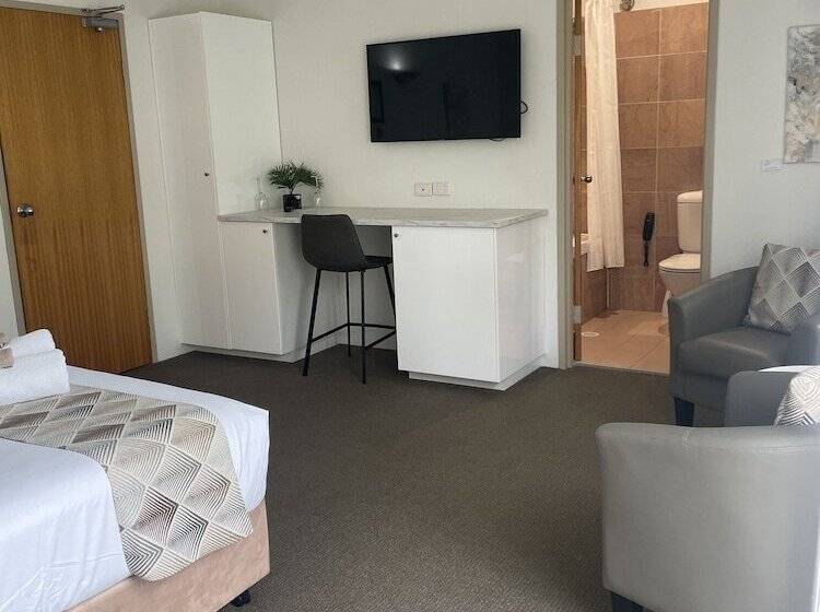 이그제큐티브 룸 킹사이즈 침대, Oasis Inn Ulladulla