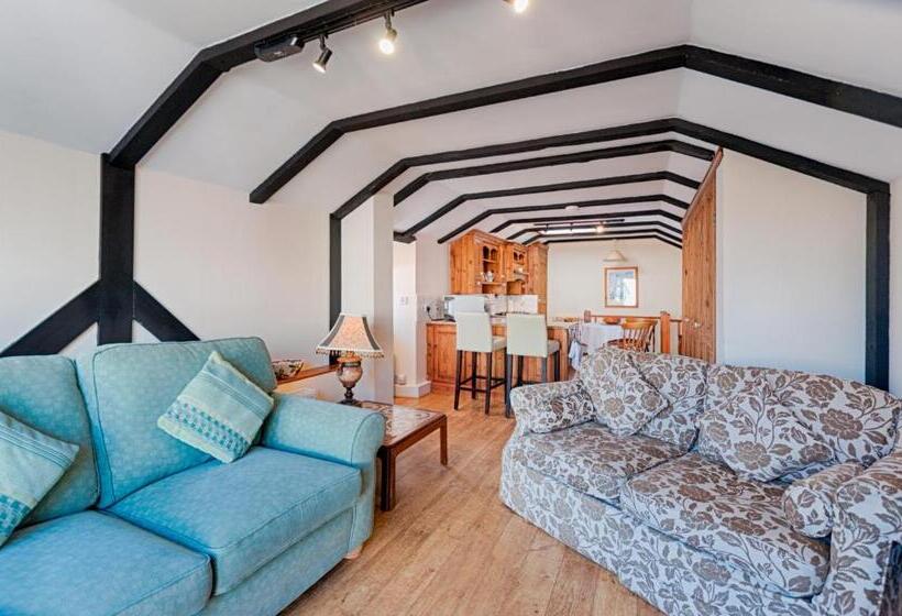 キャビン, Potters Mooring