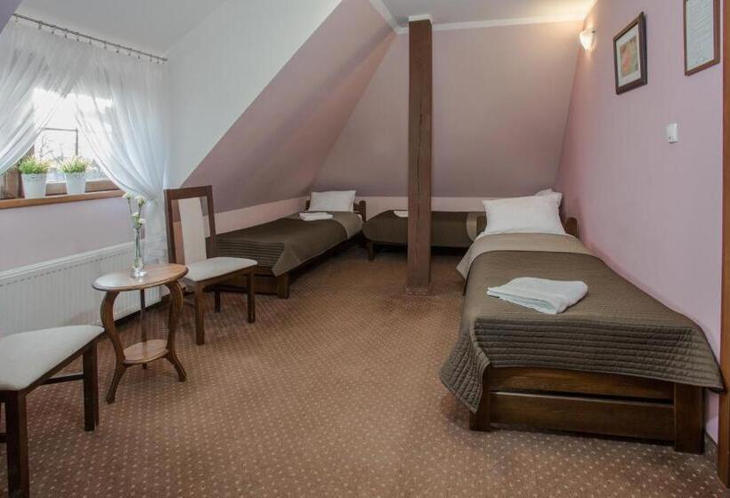 Четырехместный Номер Стандарт, Zajazd Drogorad Restauracja I Noclegi