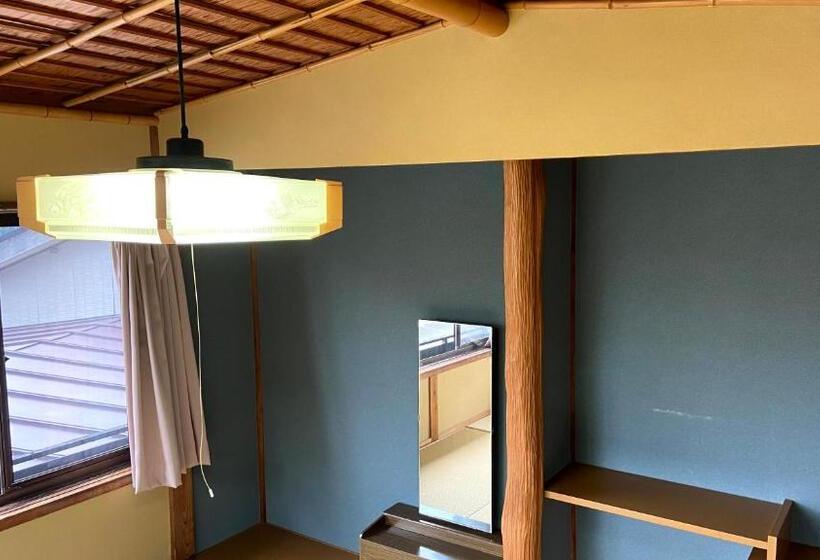 Chambre Triple Economy, ゲストハウス　華屋 (guest House Hanaya）