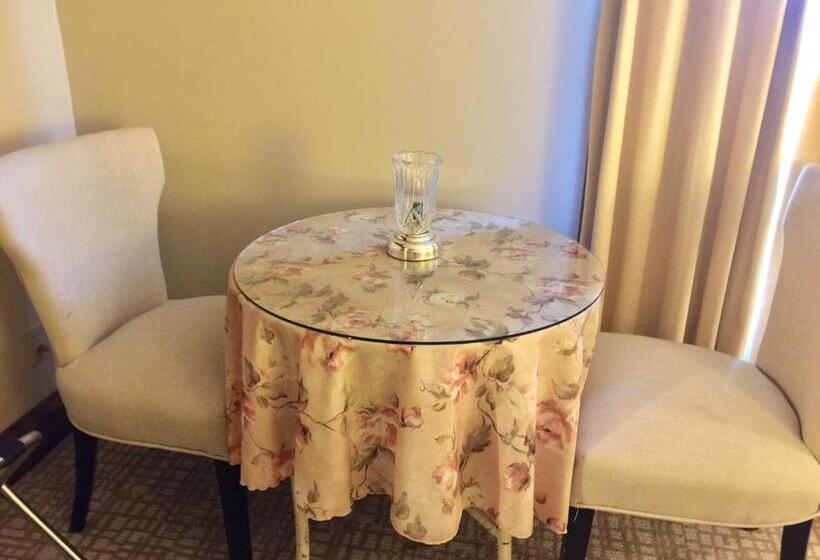 Номер Стандарт, Afton House Inn