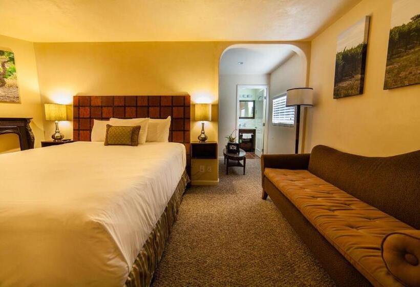 Люкс Deluxe Кровать Кинг, The Vendange Carmel Inn & Suites
