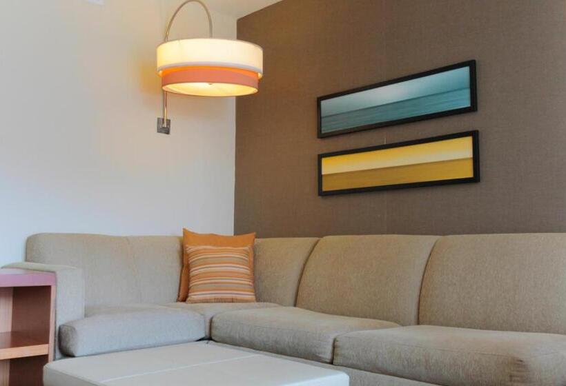 اتاق استاندارد با تخت بزرگ, Courtyard By Marriott Ciudad Del Carmen Campeche