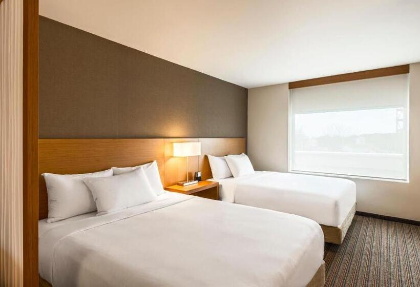 اتاق استاندارد با تخت دو نفره بزرگ, Courtyard By Marriott Ciudad Del Carmen Campeche