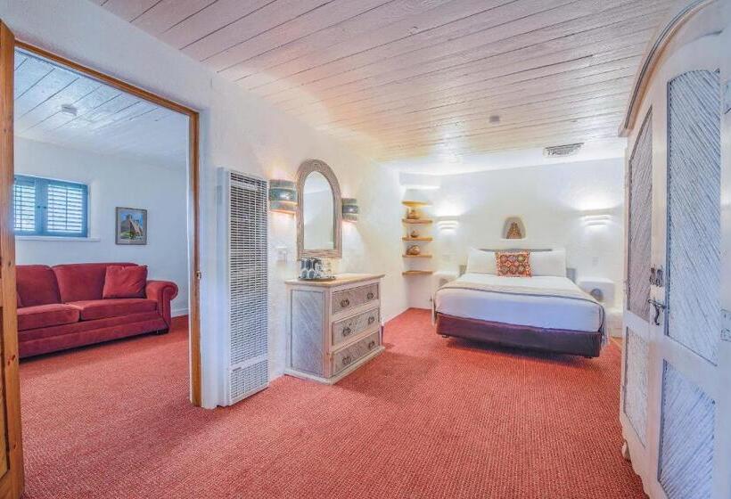 Люкс, The Historic Taos Inn
