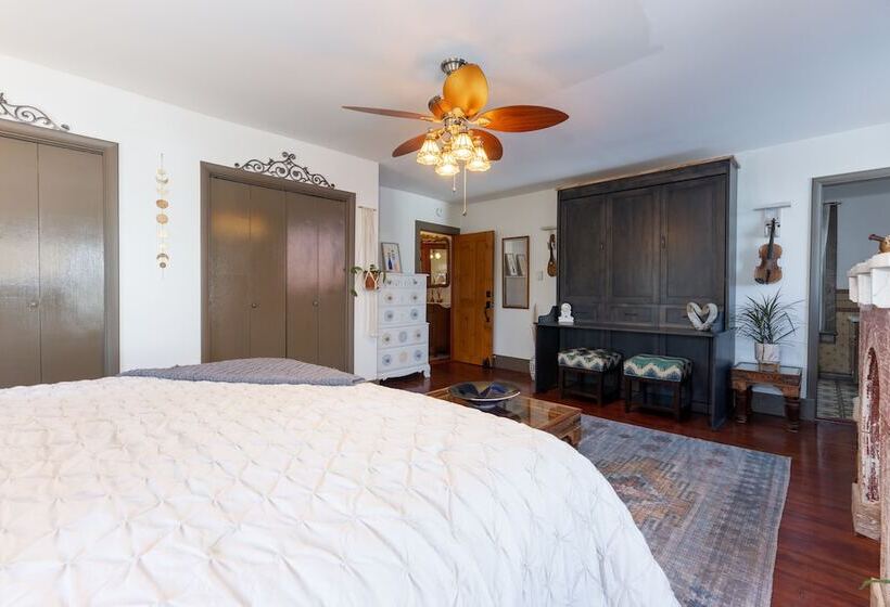 Номер Стандарт, Saratoga Farmstead B&b