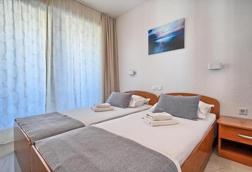 חדר דלוקס עם מרפסת, Sunset Split Rooms