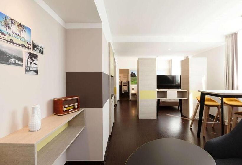 Студия Стандарт, Vienna House Easy By Wyndham Osnabrück & Apartments