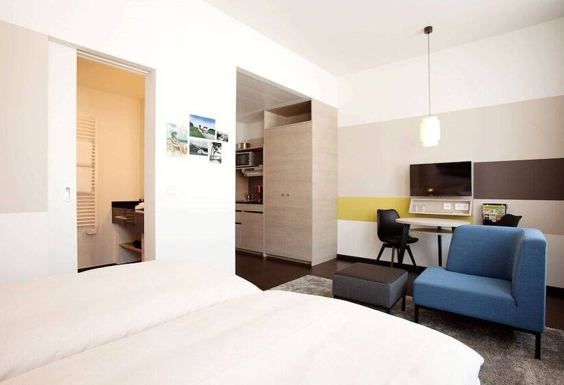 Номер Стандарт с Гостиной, Vienna House Easy By Wyndham Osnabrück & Apartments