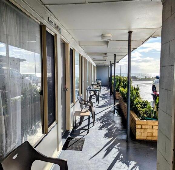 Номер Стандарт, Ocean Drive Motel