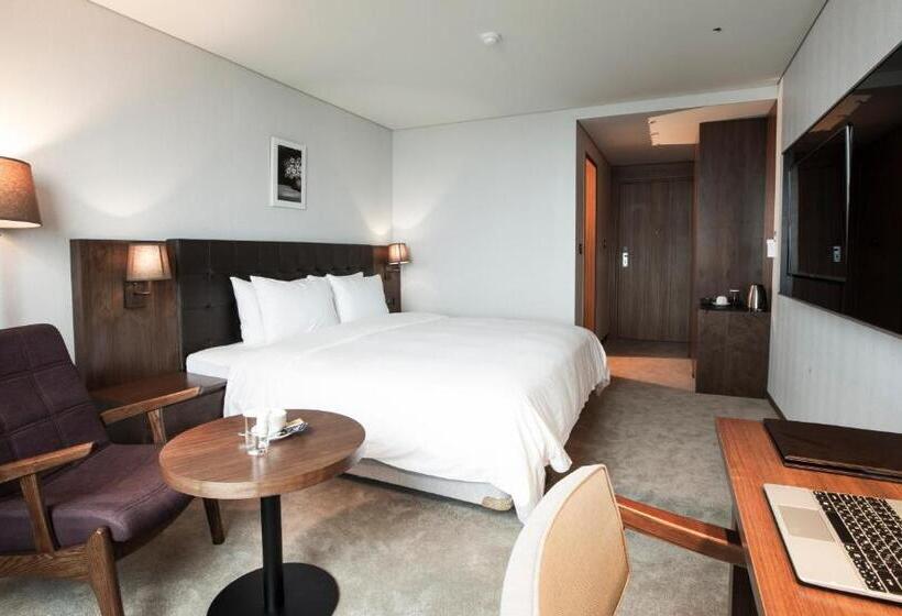 اتاق لوکس با چشم‌انداز شهر, Grabel Hotel Jeju