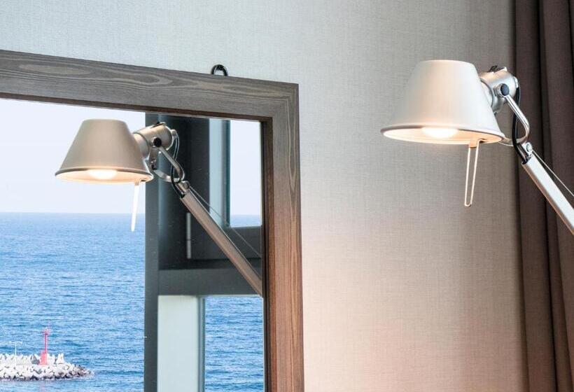 اتاق لوکس با چشم‌انداز دریا, Grabel Hotel Jeju