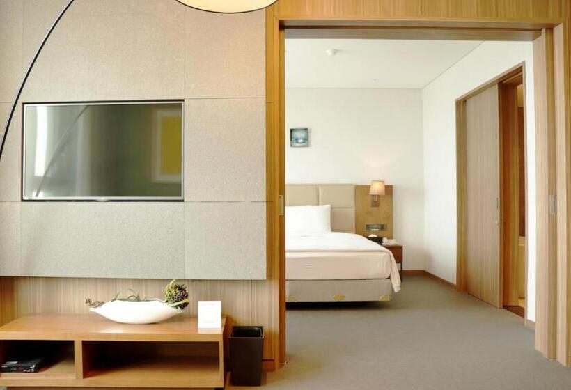 سوئیت کلاب, Grabel Hotel Jeju