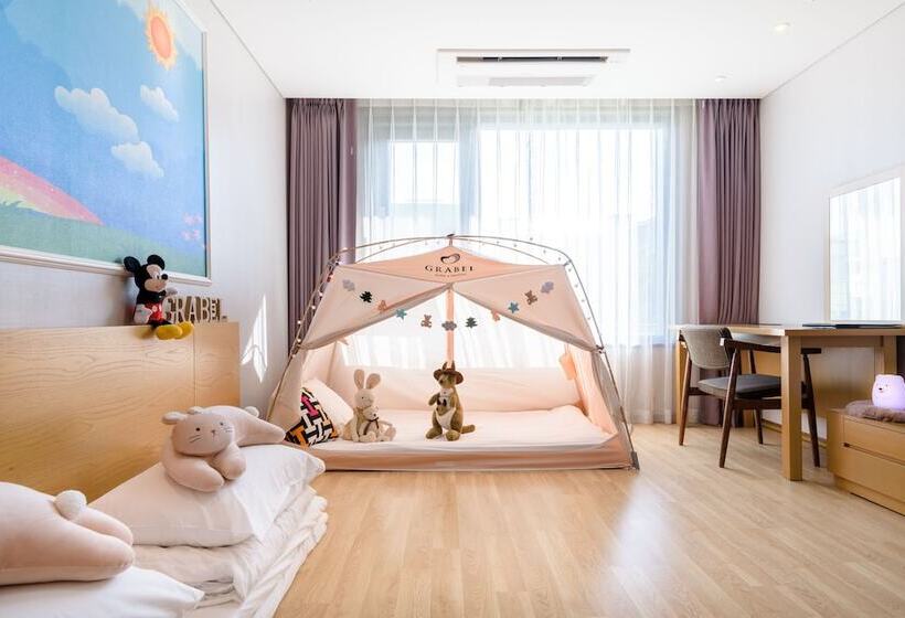 اتاق استاندارد با چشم‌انداز شهر, Grabel Hotel Jeju