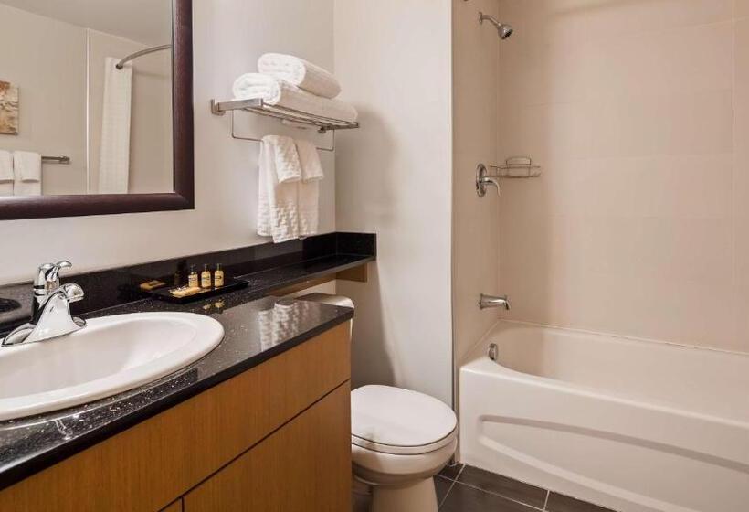 Стандартный Номер Кровать Кинг, Best Western Plus Airport Inn & Suites