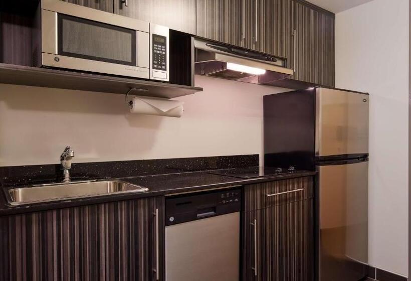 Номер Стандарт Адаптированный для Инвалидов, Best Western Plus Airport Inn & Suites