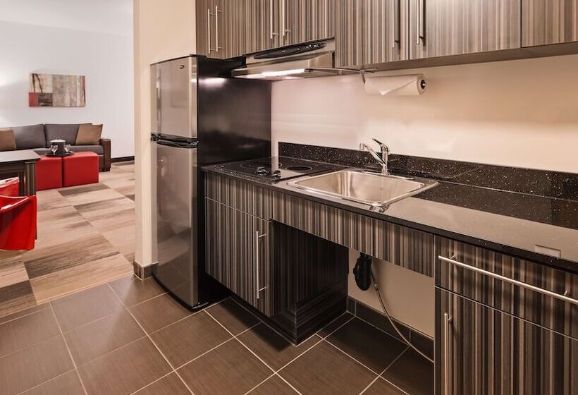 Suíte para Deficientes Físicos, Best Western Plus Airport Inn & Suites