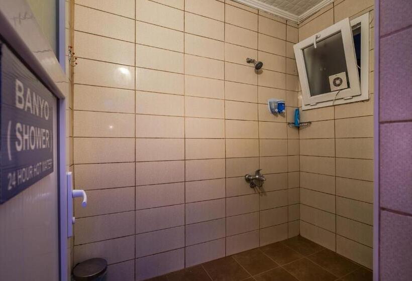 اتاق چهار تخته با دستشویی مشترک, Erenler Hotel & Hostel