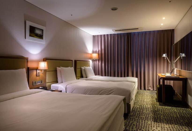 اتاق خانوادگی با چشم‌انداز دریا, Grabel Hotel Jeju