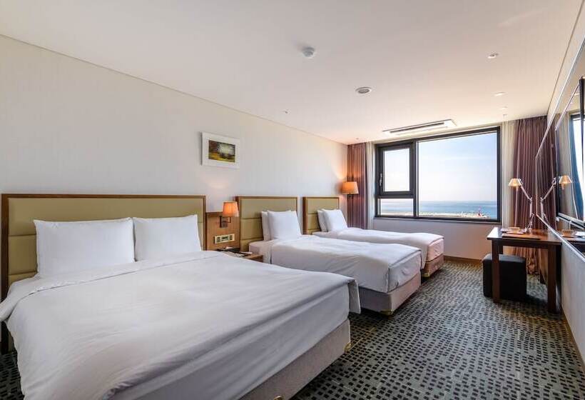اتاق خانوادگی با چشم‌انداز دریا, Grabel Hotel Jeju