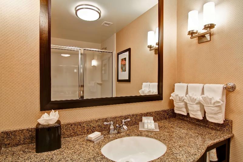 Стандартный Номер Кровать Кинг, Hilton Garden Inn Woodbridge