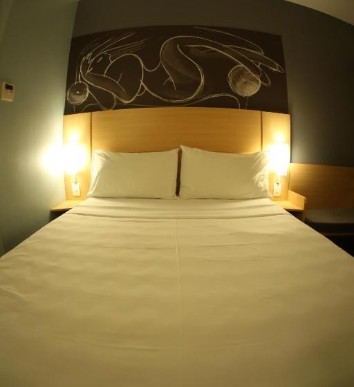 Номер Стандарт, Ibis Jatai