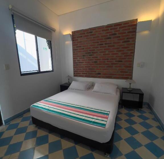 اتاق اکونومی, The Orange House Santa Marta
