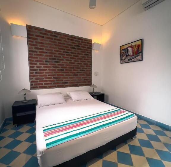 اتاق اکونومی, The Orange House Santa Marta