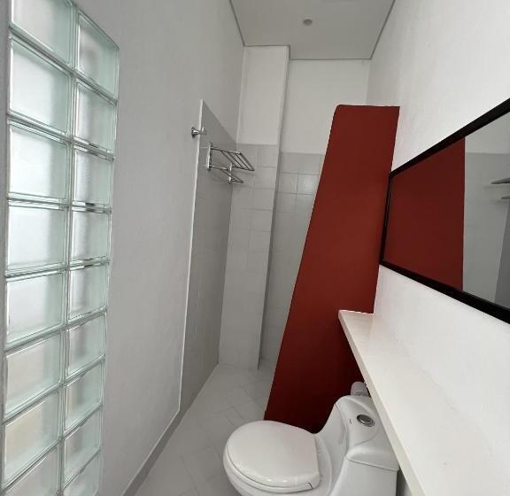 اتاق لوکس, The Orange House Santa Marta