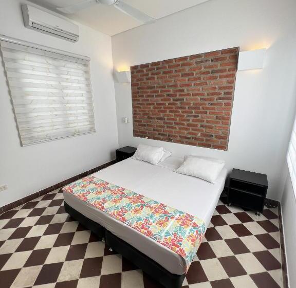 اتاق لوکس, The Orange House Santa Marta