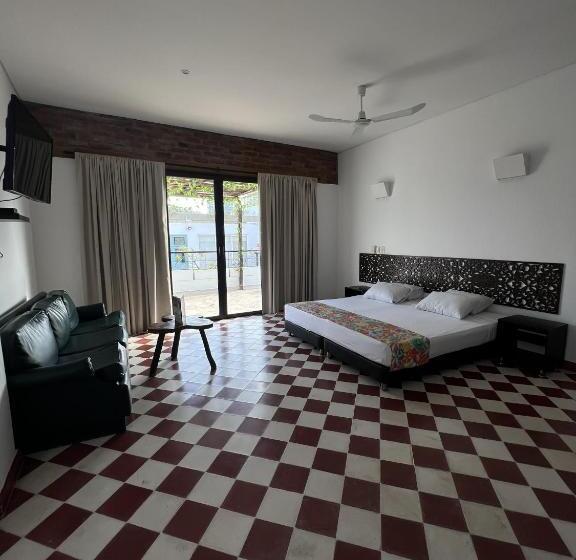 سوئیت با تخت بزرگ, The Orange House Santa Marta