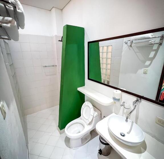 اتاق کلاسیک چهارنفره, The Orange House Santa Marta