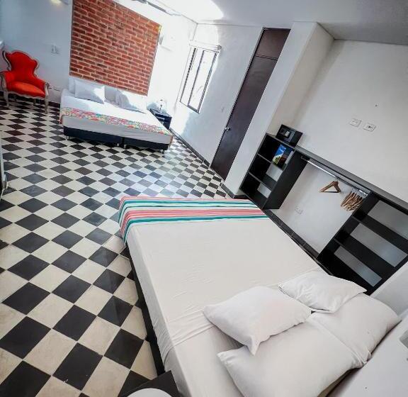 اتاق کلاسیک چهارنفره, The Orange House Santa Marta