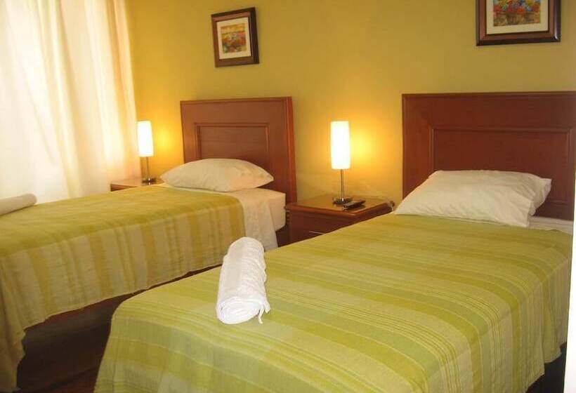 Quarto Estandar, Sevilla House
