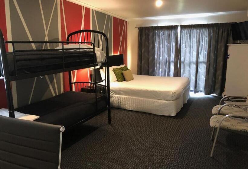 Семейный Номер, Silver Fern Lodge