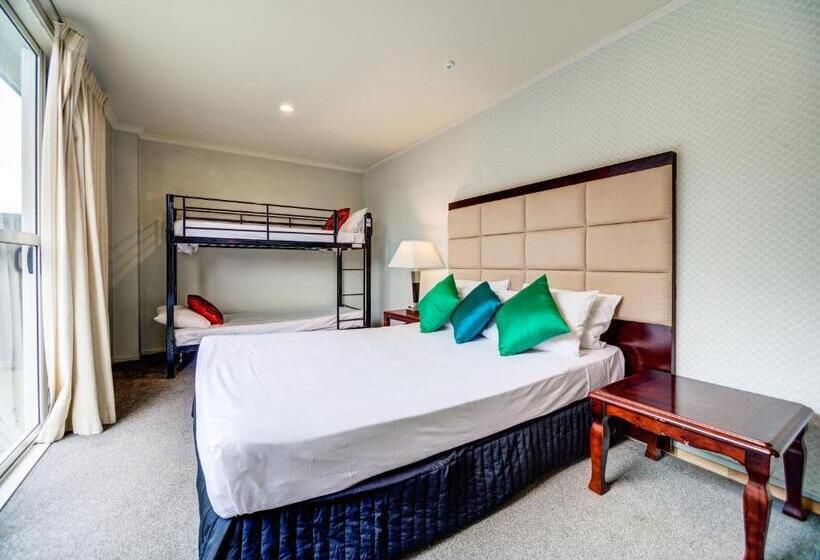 Апартаменты 3 Спальни, Silver Fern Lodge