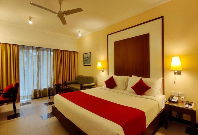 Номер Deluxe Кровать Кинг, Fariyas Resort, Lonavala