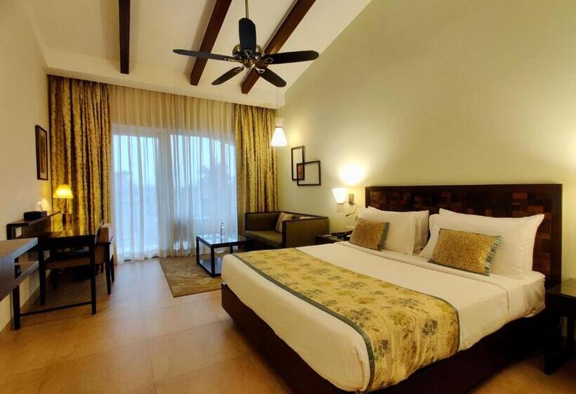 Номер Классика Кровать Кинг, Fariyas Resort, Lonavala