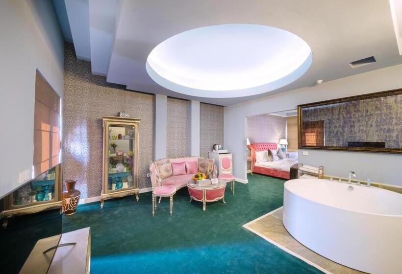 디럭스 스위트, Phoenicia Comfort