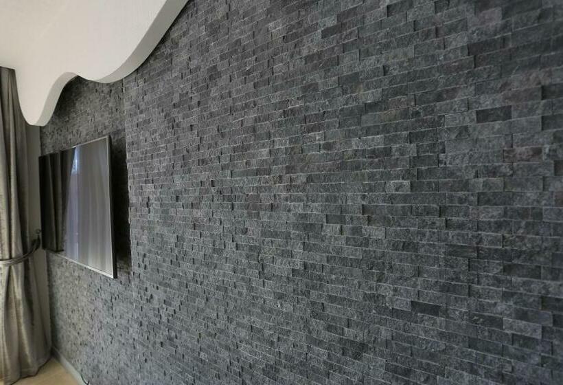 سوئیت پنت هاوس, Shimal Residence