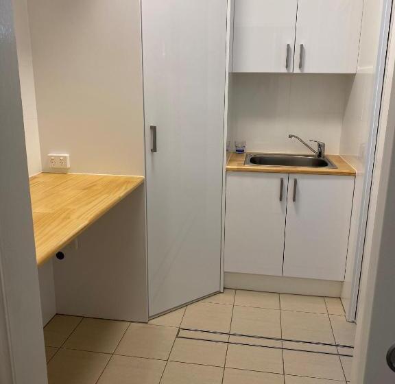 Апартаменты 3 Спальни, New England Motor Lodge