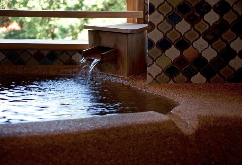 Номер Стандарт с Гидромассажем, Ryokan Oomuraya