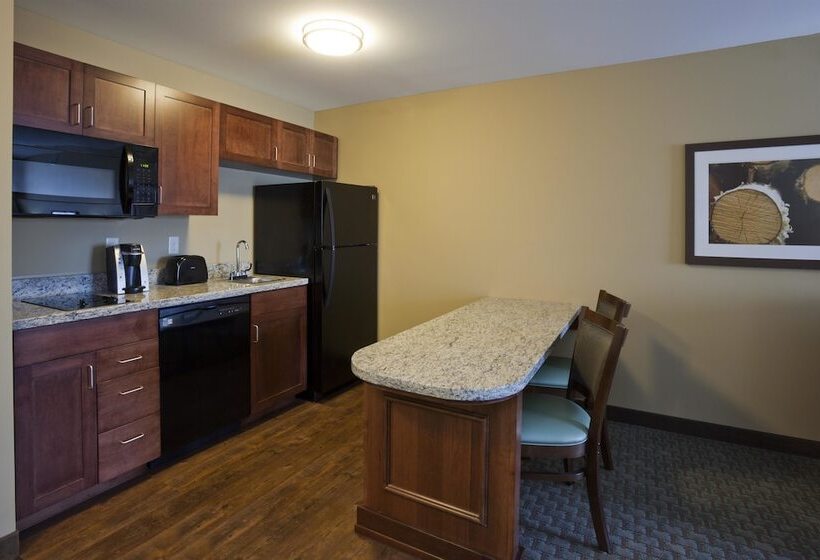 Люкс Кровать Кинг, Grandstay Hotel & Suites   Morris