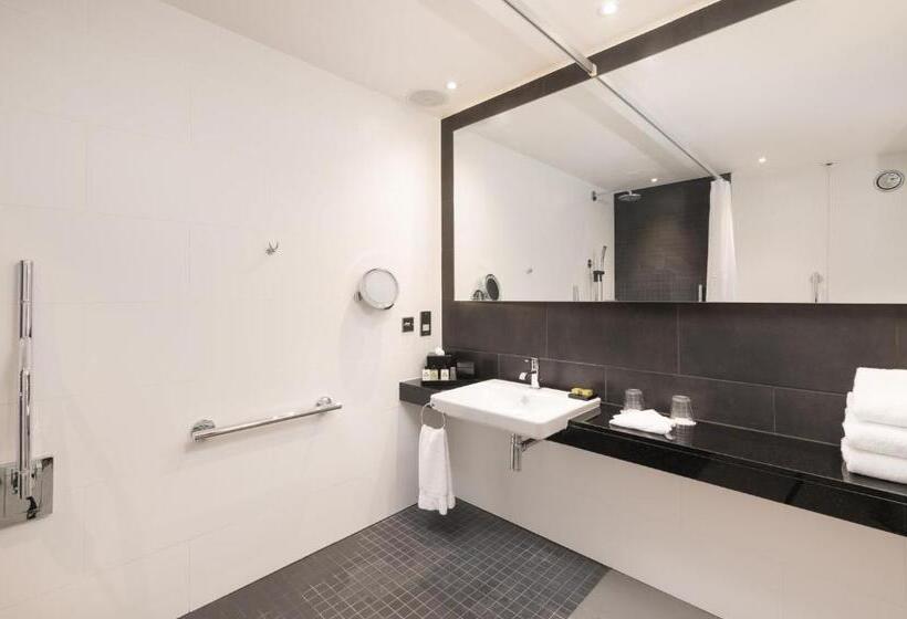 Номер Стандарт Кровать Кинг Адаптированный для Инвалидов, Intercontinental London  The O2