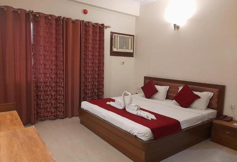 غرفة ديلوكس, Maiden Residency