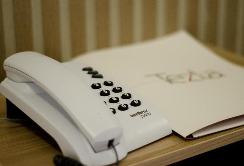 Трехместный Номер Deluxe, Tezla